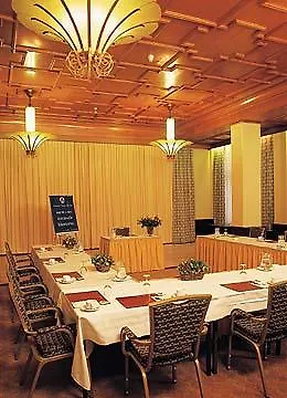 Отель Nh Atlanta 4*