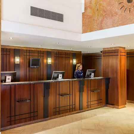 Nh Atlanta Отель 4*