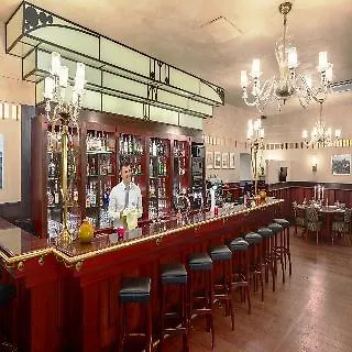 Отель Nh Atlanta 4*